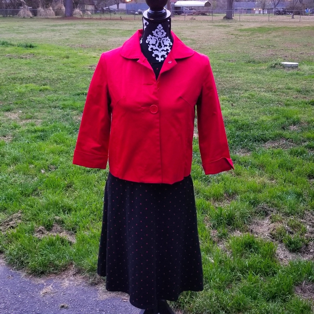 Vintage Style Red Jacket with 3/4 Sleeves